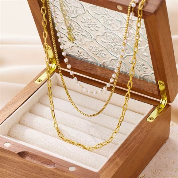 18K Gold Plated Layered Necklace - Picture 4 of 10